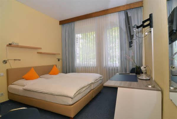 Hotel Stadtnah อาเคิน ภายนอก รูปภาพ